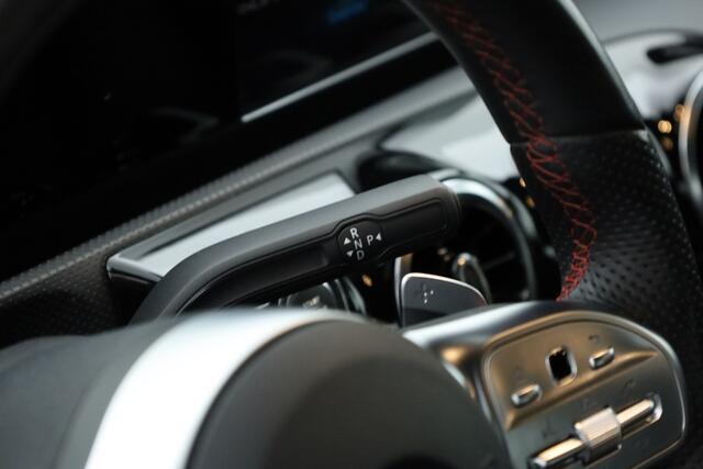 Mercedes-Benz A-KLASSE 180 Business Solution AMG | Navi | Apple CarPlay | Stoelverw. | Park assist | 18'' |