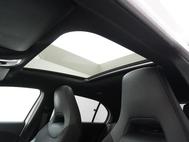 Mercedes-Benz A-KLASSE 200 164PK Autom. AMG Line Navi premium Ecc Cruise control Panoramadak Stoelverwarming DAB Premium Plus Widescreen cockpit Multibeam led Rijstrooksensor Grootlicht-assisten Licht en zichtpakket Connected services Verkeersbord detectie WiFi Nieuwprijs ¤46.0