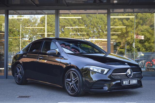 Mercedes-Benz A-KLASSE 200 AMG Led Panorama Widescreen Sfeer Camera 360 Pdc