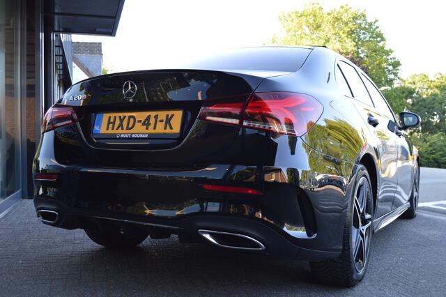 Mercedes-Benz A-KLASSE 200 AMG Led Panorama Widescreen Sfeer Camera 360 Pdc