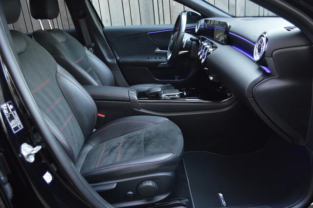 Mercedes-Benz A-KLASSE 200 AMG Led Panorama Widescreen Sfeer Camera 360 Pdc