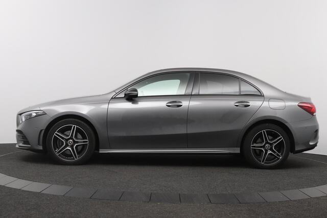 Mercedes-Benz A-KLASSE 250 e AMG Business Limited | Panoramadak | Sfeerverlichting | Memory | Burmester |