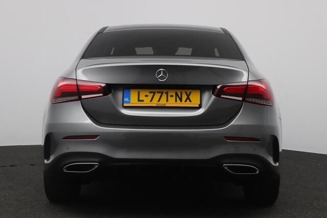 Mercedes-Benz A-KLASSE 250 e AMG Business Limited | Panoramadak | Sfeerverlichting | Memory | Burmester |