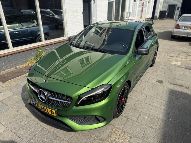 Mercedes-Benz A-KLASSE 180 Bus. Sol. AMG