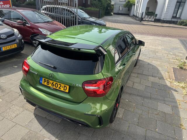 Mercedes-Benz A-KLASSE 180 Bus. Sol. AMG