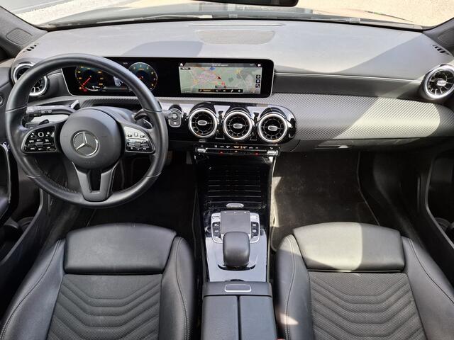 Mercedes-Benz A-KLASSE 180 AUTOMAAT VIRTUAL COCKPIT CAMERA PARK ASSIST HALF LEER LED NAVI CRUISE ECC