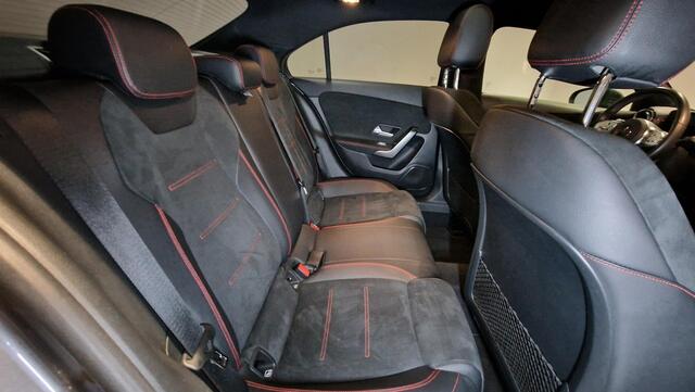 Mercedes-Benz A-KLASSE 180 Business Solution AMG | Panoramadak | Carplay