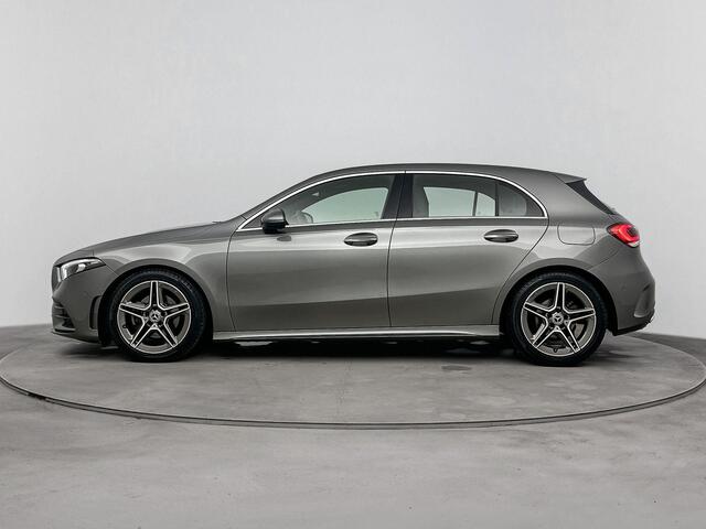 Mercedes-Benz A-KLASSE 180 Business Solution AMG 136PK | Navigatie | Carplay | Achteruitrijcamera | Stoelverwarming | LED Koplampen