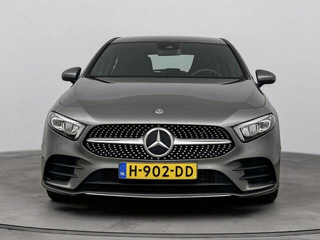 Mercedes-Benz A-KLASSE 180 Business Solution AMG 136PK | Navigatie | Carplay | Achteruitrijcamera | Stoelverwarming | LED Koplampen