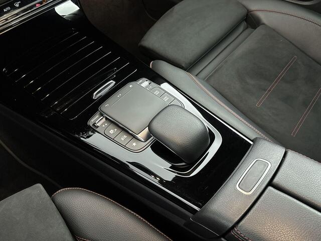 Mercedes-Benz A-KLASSE 180 Business Solution AMG 136PK | Navigatie | Carplay | Achteruitrijcamera | Stoelverwarming | LED Koplampen