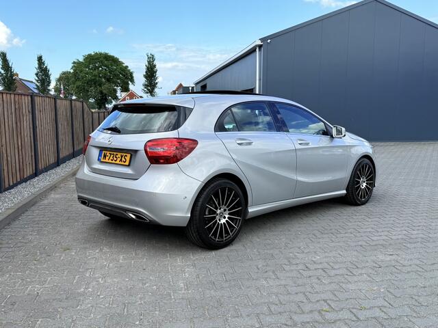 Mercedes-Benz A-KLASSE 180 AMG-Line PANO 18 INCH keyless
