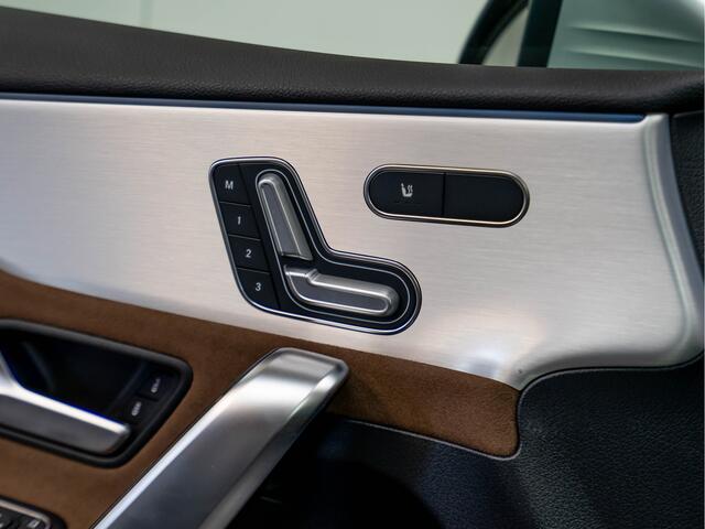 Mercedes-Benz A-KLASSE A 250 e AMG Line | 360 Camera | Panu | HUD | Rij-ass.