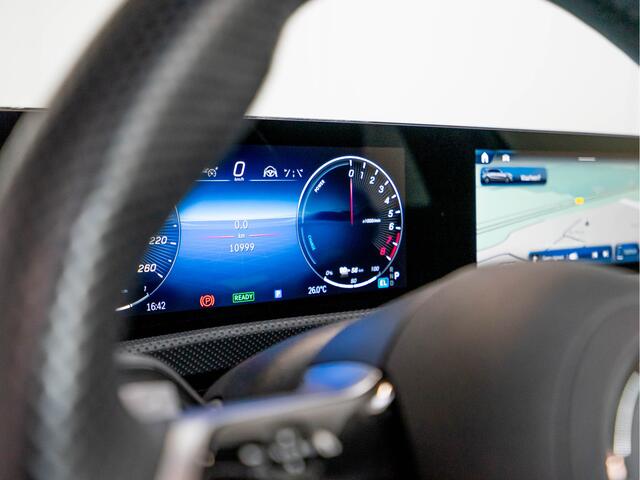 Mercedes-Benz A-KLASSE A 250 e AMG Line | 360 Camera | Panu | HUD | Rij-ass.