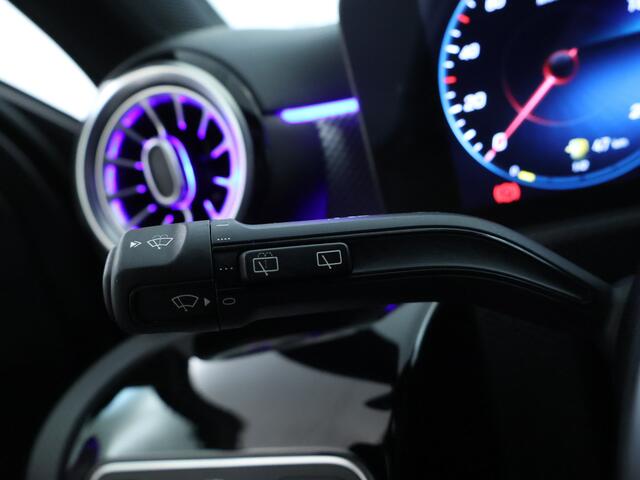 Mercedes-Benz A-KLASSE 180 Luxury Line Led Koplampen | Sfeerverlichting | Stoelverwarming voor | Spiegel Pakket. Inclusief 48 maanden MB Certified garantie voor Europa.