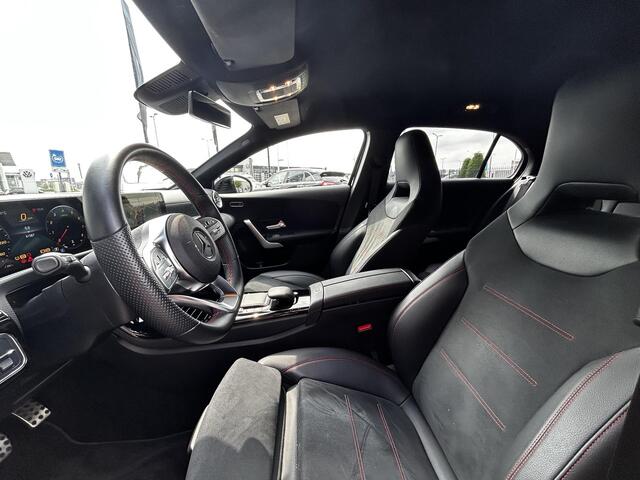 Mercedes-Benz A-KLASSE 180 AMG Line | Carplay | Navi | Airco