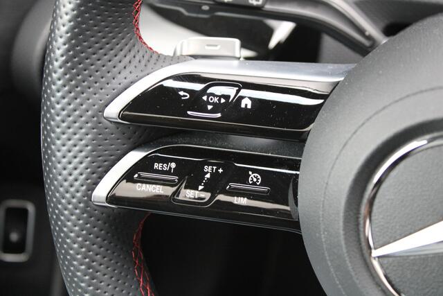 Mercedes-Benz A-KLASSE 250e AMG Line - Widescreen - Stoelverwarming - Camera - Pano - LED - DC Lader - Nightpakket - Rijklaar