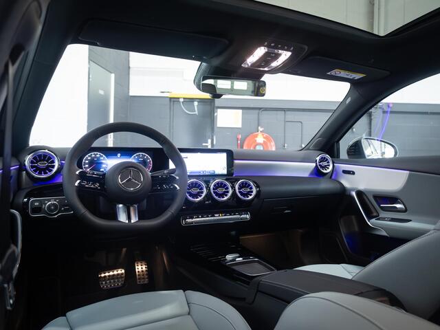 Mercedes-Benz A-KLASSE Hatchback 180 Star Edition LIMITED