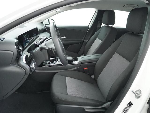Mercedes-Benz A-KLASSE 250 e Carplay | Stoelverwarming | Plug in Hybrid PHEV