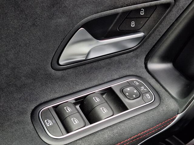 Mercedes-Benz A-KLASSE 250 e AMG Line | Night Pakket | Apple CarPlay | Android Auto | Sierdelen Aluminium | Sfeerverlichting | Stoelverwarming | Achteruitrijcamera | Parkeersensoren | Elektrisch Inklapbare Buitenspiegels