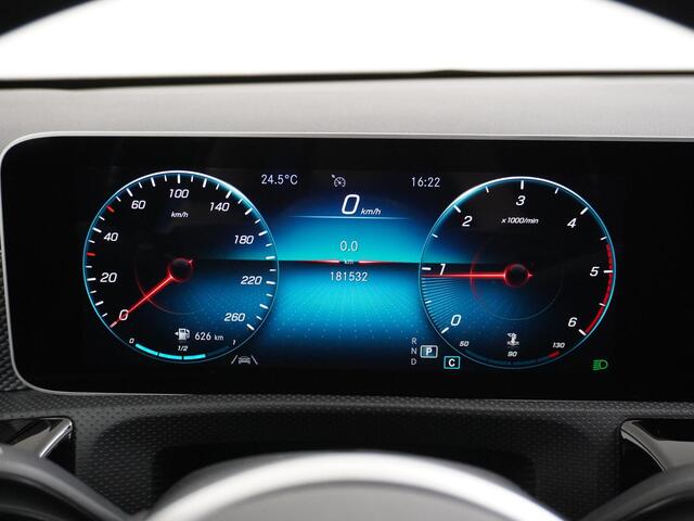 Mercedes-Benz A-KLASSE 180 d Business Solution Automaat Navigatie MBUX Camera