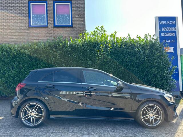 Mercedes-Benz A-KLASSE 180 AMG Line, Climate C, Navigatie, Lmv!!!