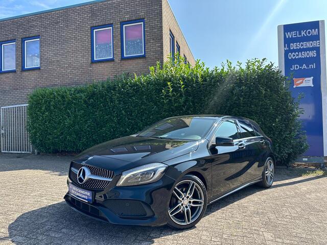 Mercedes-Benz A-KLASSE 180 AMG Line, Climate C, Navigatie, Lmv!!!