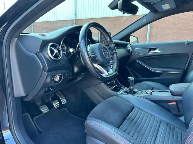 Mercedes-Benz A-KLASSE 180 AMG Line, Climate C, Navigatie, Lmv!!!