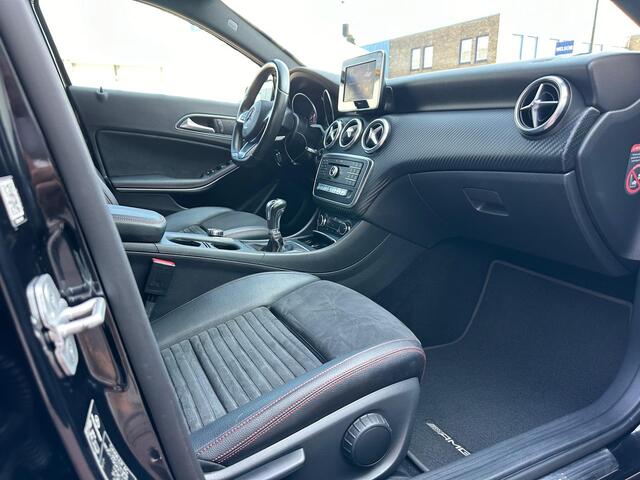 Mercedes-Benz A-KLASSE 180 AMG Line, Climate C, Navigatie, Lmv!!!