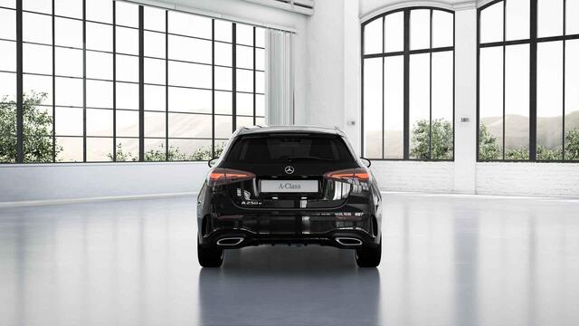 Mercedes-Benz A-KLASSE 250 e Business Solution AMG | Night pakket | Panoramadak | Stoelverwarming |
