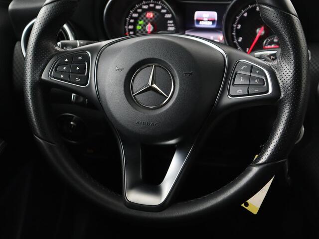 Mercedes-Benz A-KLASSE 200 Urban | Leder | Stoelverwarming | Navigatie | Harman/Kardon | Park Assist | Carplay | Airco | Cruise control | Bluetooth