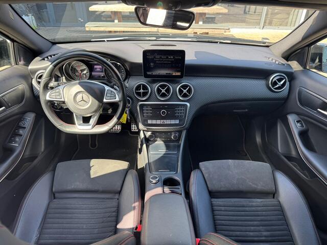 Mercedes-Benz A-KLASSE 180 Ambition AMG Line Pano/Navi/Cruise/Airco/LM-Velgen