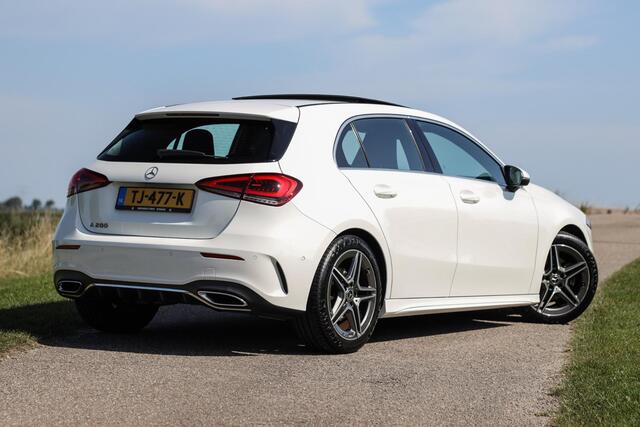 Mercedes-Benz A-KLASSE 200 AMG ? Pano ? LED ? Carplay