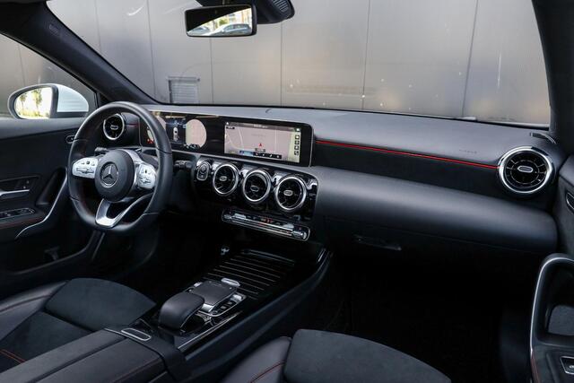 Mercedes-Benz A-KLASSE 200 AMG ? Pano ? LED ? Carplay