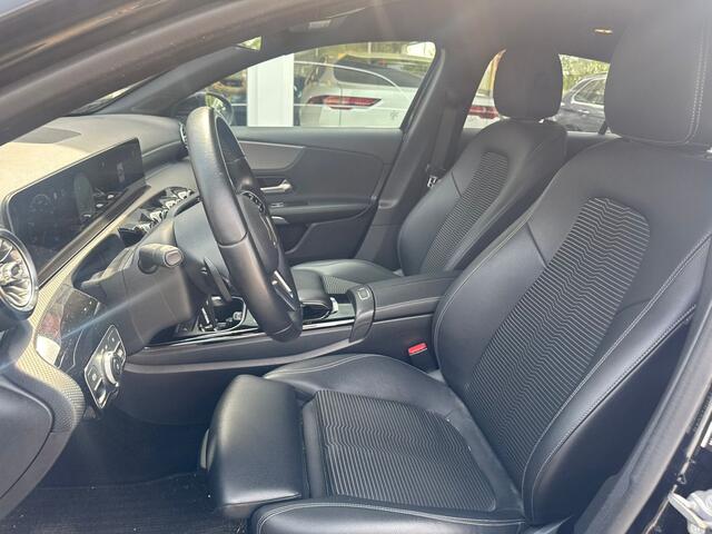 Mercedes-Benz A-KLASSE 180 Business Solution Plus Upgrade