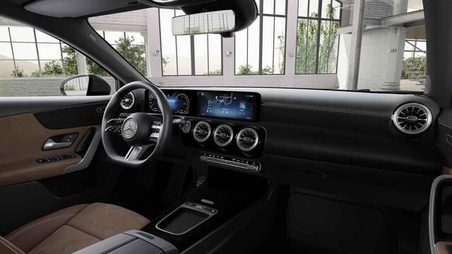 Mercedes-Benz A-KLASSE 250e Star Edition AMG Line | Panoramaschuifdak | Night | Stoelverwarming voor | Achteruitrijcamera