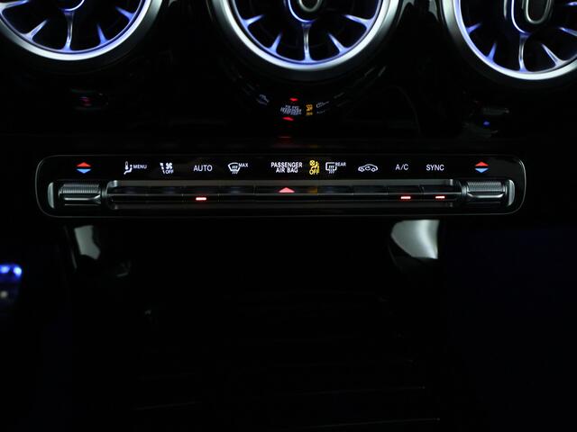 Mercedes-Benz A-KLASSE 180 Star Edition AMG Line | Nightpakket | Parkeerpakket met achteruitrijcamera | KEYLESS GO-comfortpakket | Extra USB-poorten | Antidiefstalpakket URBAN GUARD PLUS | Sfeerverlichting |