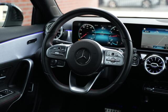 Mercedes-Benz A-KLASSE 180 Business Solution AMG 136pk Stoelverwarming/Navigatie/Camera