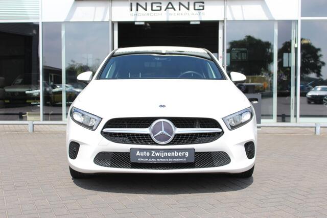 Mercedes-Benz A-KLASSE 180 Business Solution AMG | Camera |