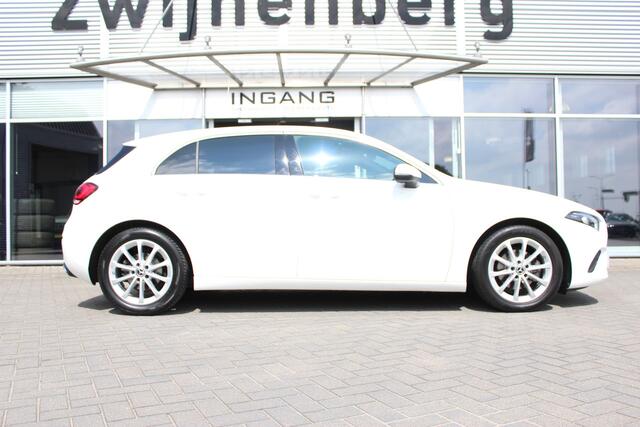 Mercedes-Benz A-KLASSE 180 Business Solution AMG | Camera |