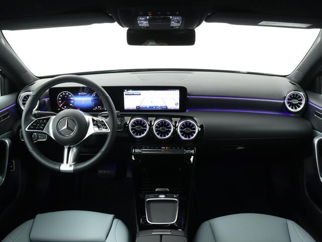 Mercedes-Benz A-KLASSE 250 e Star Edition Limited | Dodehoekassistent | KEYLESS GO-comfortpakket | Draadloos oplaadsysteem voor Smartphone | Extra USB-poorten | Parkeerpakket met achteruitrijcamera | Sfeerverlichting |