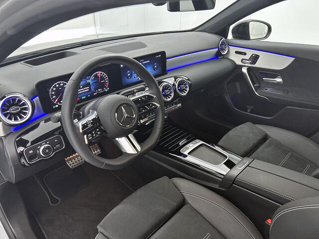 Mercedes-Benz A-KLASSE 250 e Business Solution AMG | AMG Line Plus pakket | Nightpakket | Dodehoekassistent | Parkeerpakket met 360°-camera | Antidiefstalpakket URBAN GUARD PLUS | Head-up display | Winter pakket | KEYLESS GO |