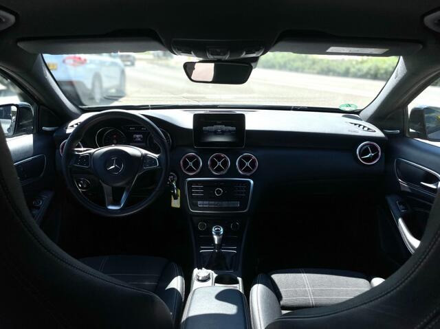 Mercedes-Benz A-KLASSE A180 SPORTSTOELEN HARMON KARDON CAMERA