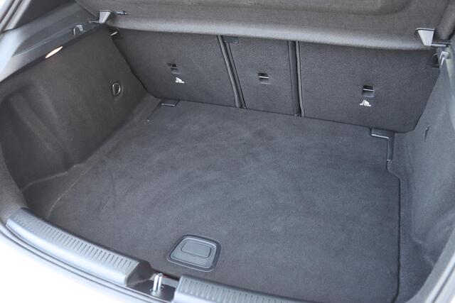 Mercedes-Benz A-KLASSE 200 Business Solution Plus Upgrade