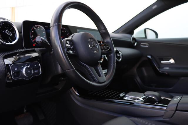 Mercedes-Benz A-KLASSE 200 Business Solution Plus Upgrade