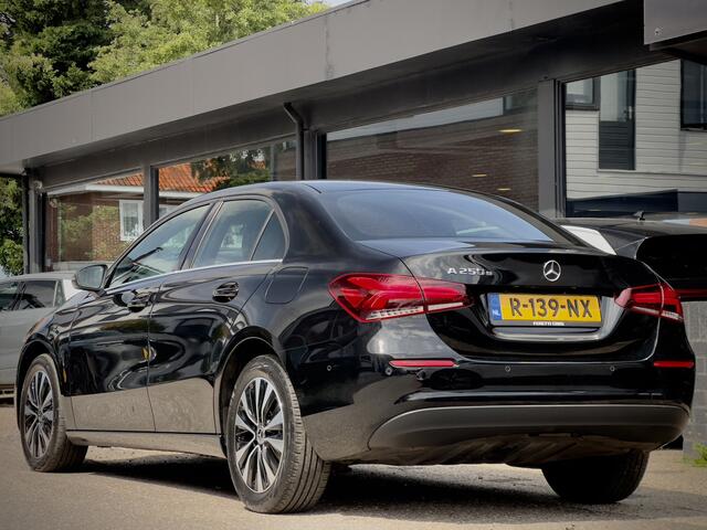 Mercedes-Benz A-KLASSE 250 e BETAAL NU 11450 GRATIS 50/50 DEAL 2JR RENTEVRIJ FINANCIEREN