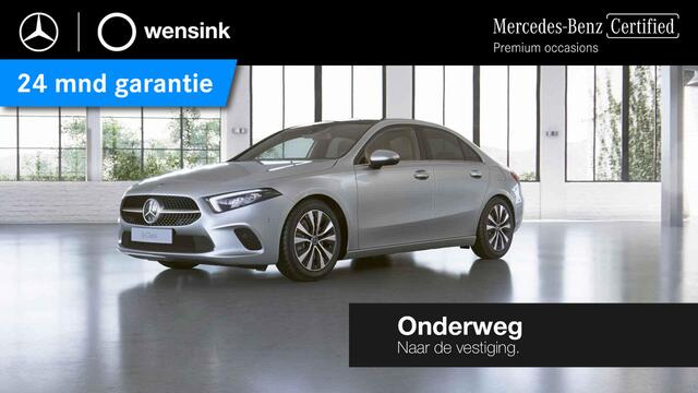 Mercedes-Benz A-KLASSE 250 e Business Line | Panoramadak | Rijassistentiepakket Plus | Stoelverwarming | Widescreen | Achteruitrijcamera |