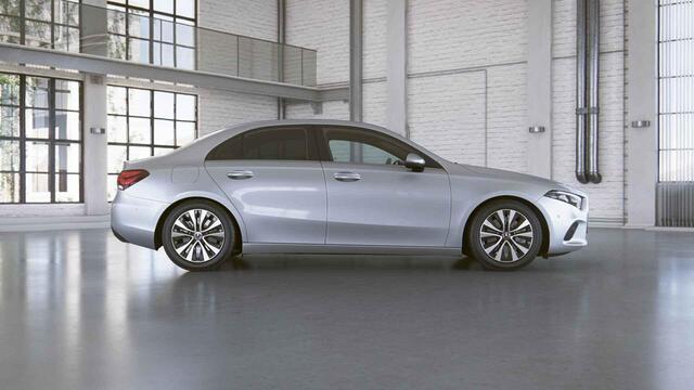 Mercedes-Benz A-KLASSE 250 e Business Line | Panoramadak | Rijassistentiepakket Plus | Stoelverwarming | Widescreen | Achteruitrijcamera |
