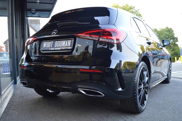 Mercedes-Benz A-KLASSE 250 e AMG Led Panorama Burmester Distronic Camera Night Pdc