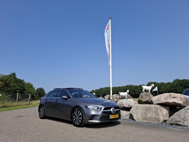Mercedes-Benz A-KLASSE 180 PANO DAK WIDESCREEN 1e EIGENAAR CAMERA PARK ASSIST HALF LEER LED NAVI CRUISE