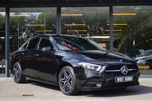 Mercedes-Benz A-KLASSE 250 e AMG Led Panorama Widescreen Sfeer Camera Night Augmented Pdc